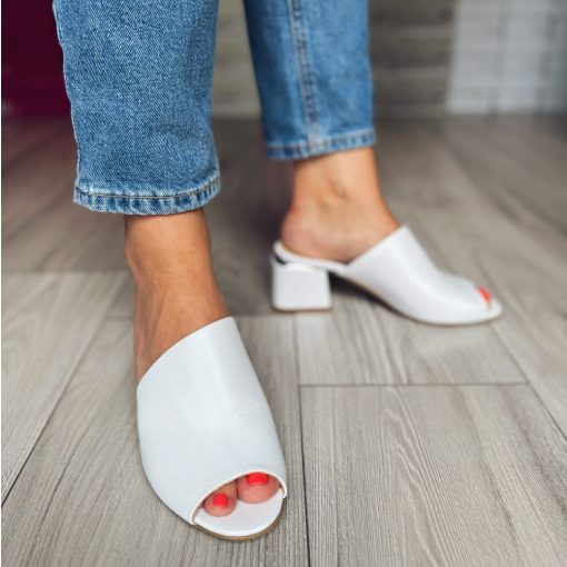 Via Roma 1558 White